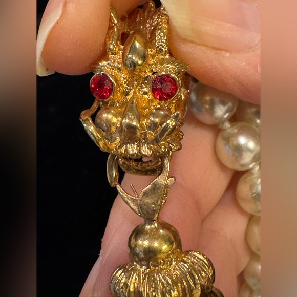 Vintage Strand of Hand-Knotted Faux Pearls with Dragon Clasp - Picture 4 of 5